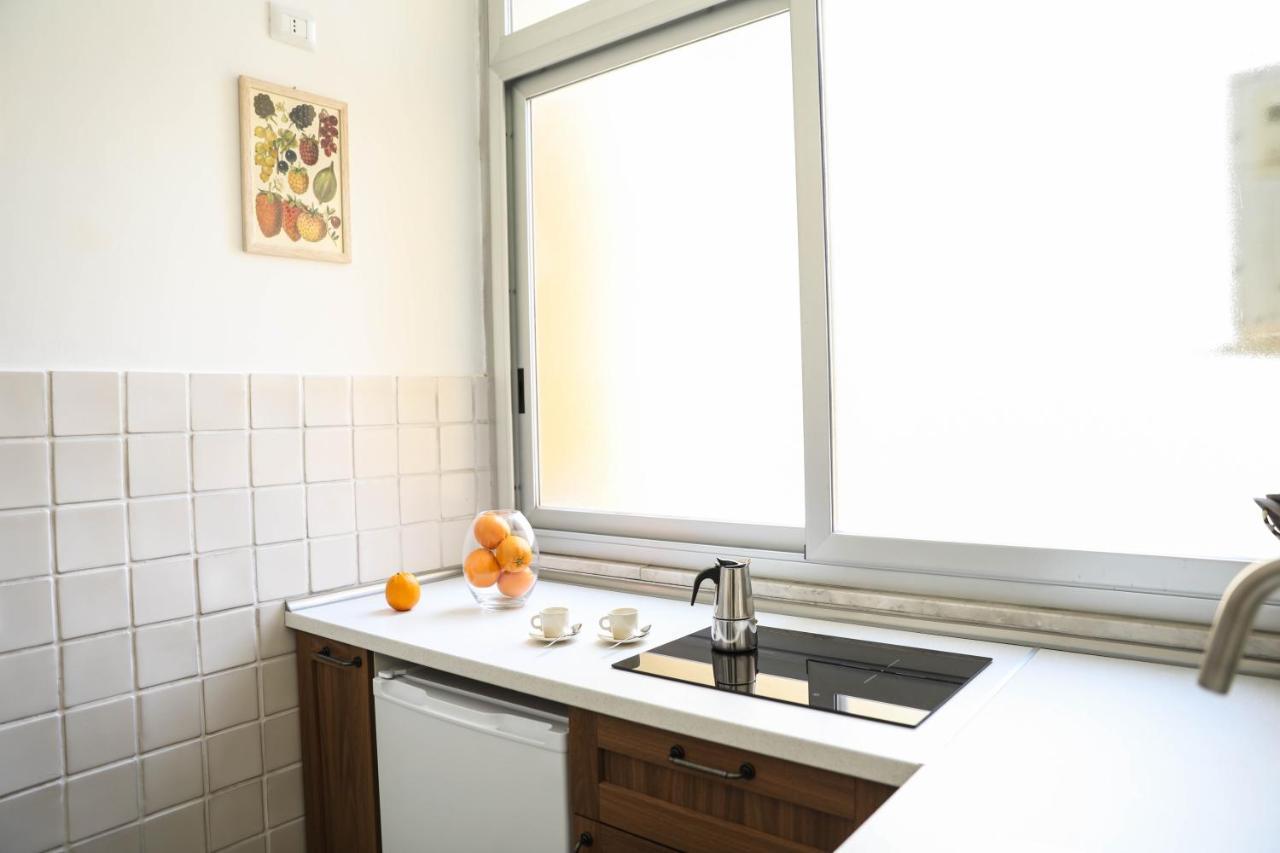 Aura Home Rent Of Rooms With Shared Kitchen Барі Екстер'єр фото