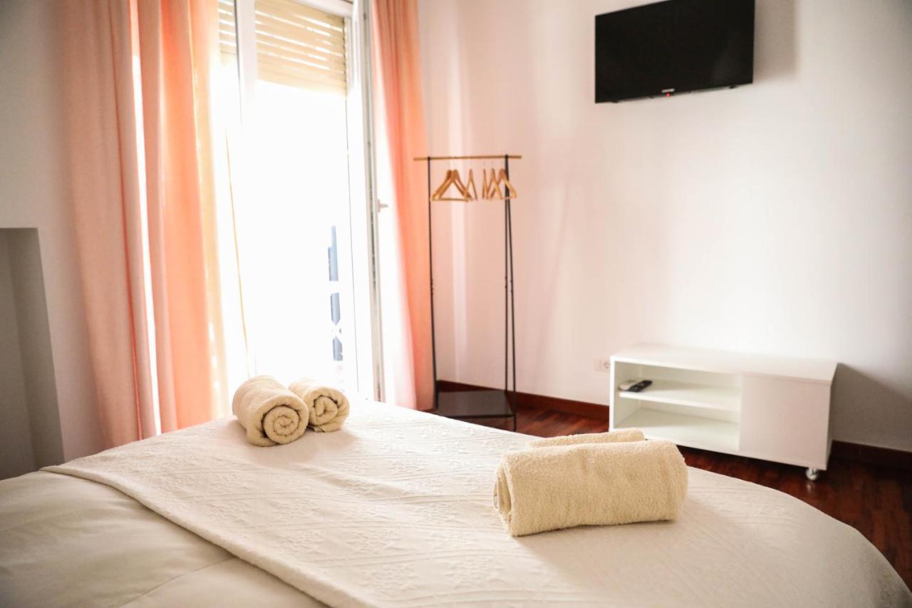Aura Home Rent Of Rooms With Shared Kitchen Барі Екстер'єр фото