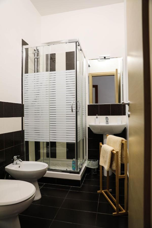 Aura Home Rent Of Rooms With Shared Kitchen Барі Екстер'єр фото